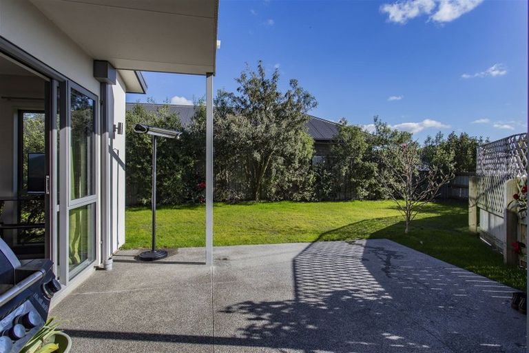 Photo of property in 22 Tahuna Street, Pegasus, 7612