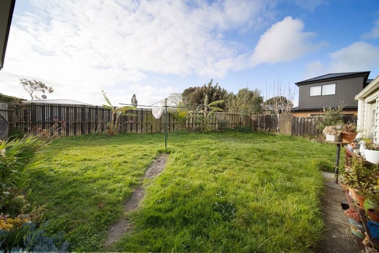 Photo of property in 16 Volante Avenue, Wattle Downs, Auckland, 2103