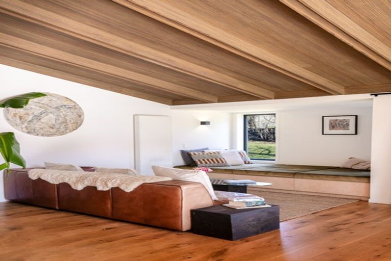 Photo of property in 10 Preston Drive, Arrowtown, 9302