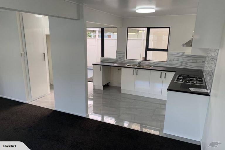 Photo of property in 2/11 Overton Road, Papatoetoe, Auckland, 2025