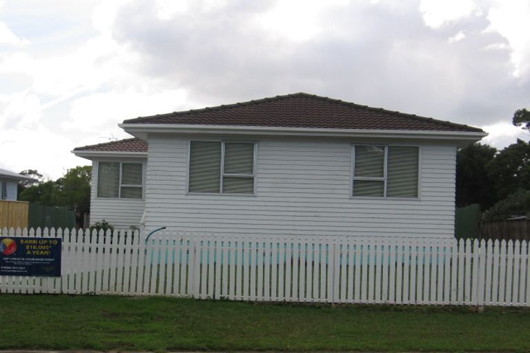 Photo of property in 11 Inver Street, Glen Eden, Auckland, 0602