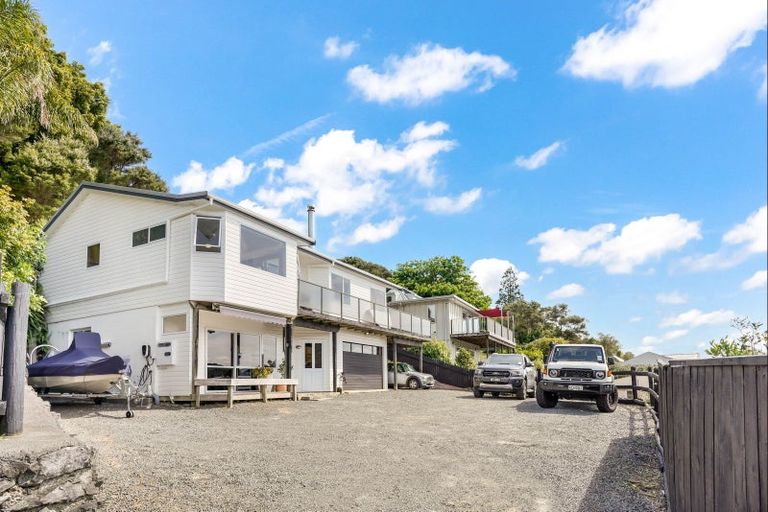 Photo of property in 11 Long Beach Road, Russell, 0202