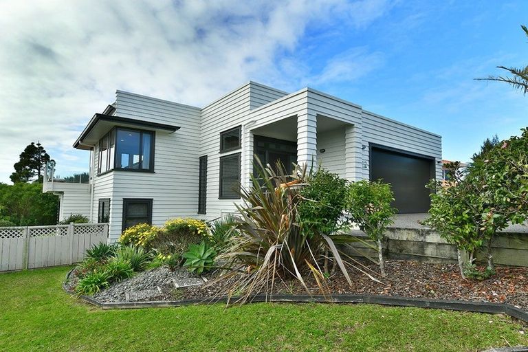 Photo of property in 22 Wentwood Place, Torbay, Auckland, 0630