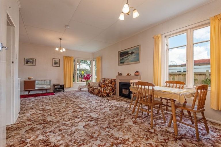 Photo of property in 9 Milverton Avenue, Hokowhitu, Palmerston North, 4410