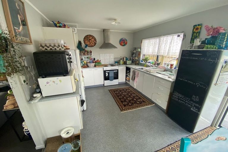 Photo of property in 30a Barneys Farm Road, Clendon Park, Auckland, 2103