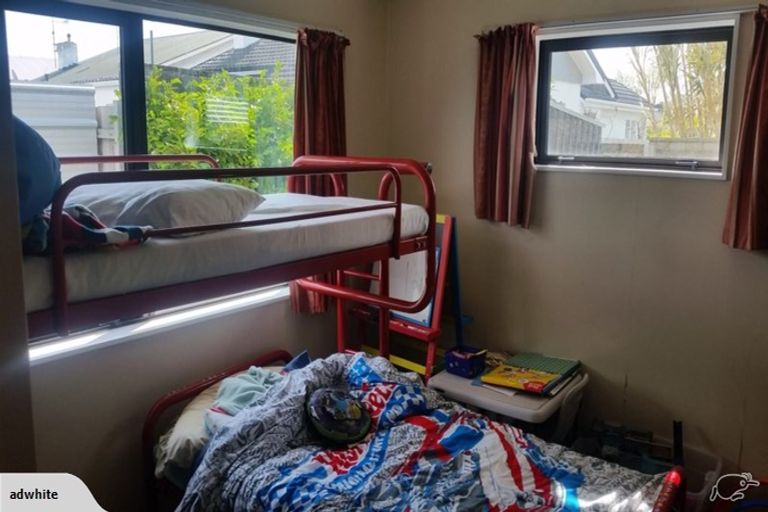 Photo of property in 9 Olympic Court, Palmerston North, 4410