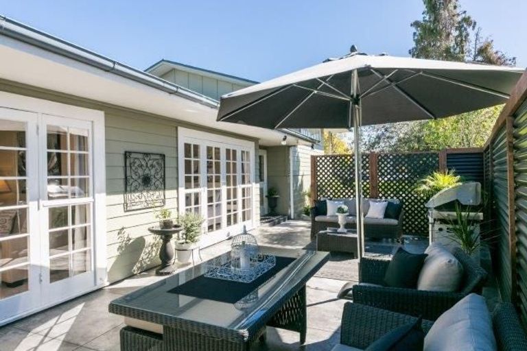 Photo of property in 18 Greenwood Road, Havelock North, 4130