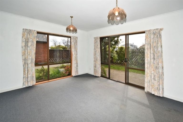 Photo of property in 2/23 Hamilton Avenue, Ilam, Christchurch, 8041