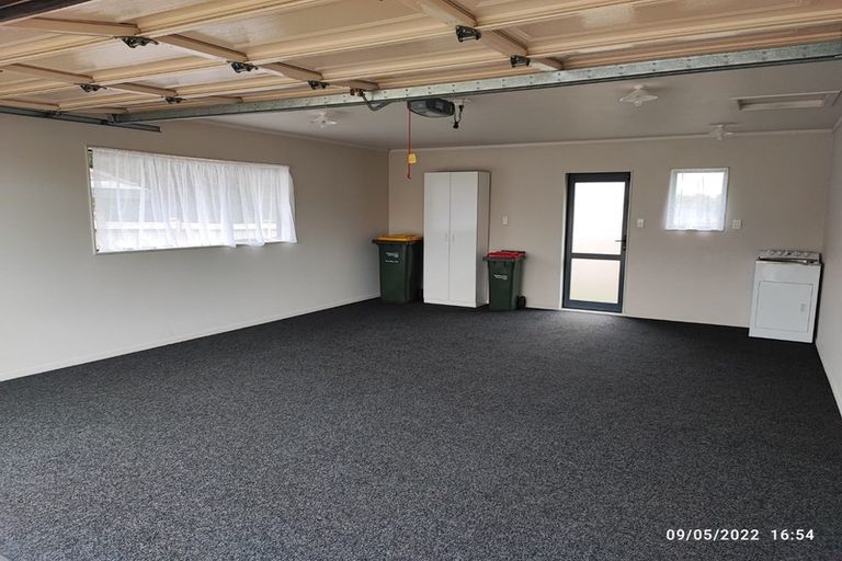 Photo of property in 25j Youngs Road, Papakura, 2110