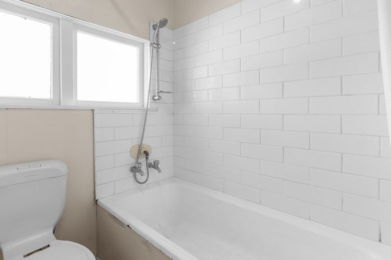 Photo of property in 17 Reeve Street, Levin, 5510