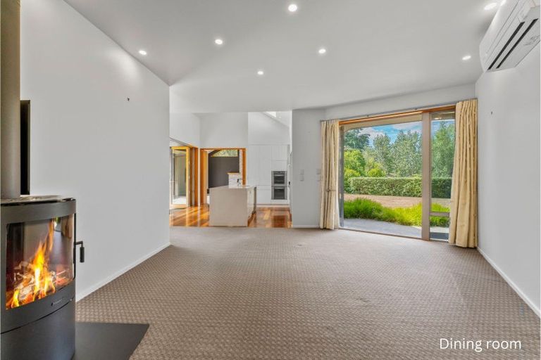 Photo of property in 5 Cameron Drive, Acacia Bay, Taupo, 3385