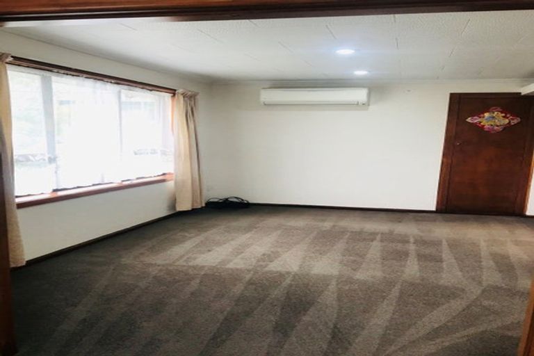 Photo of property in 4 Shirldale Place, Avonhead, Christchurch, 8042