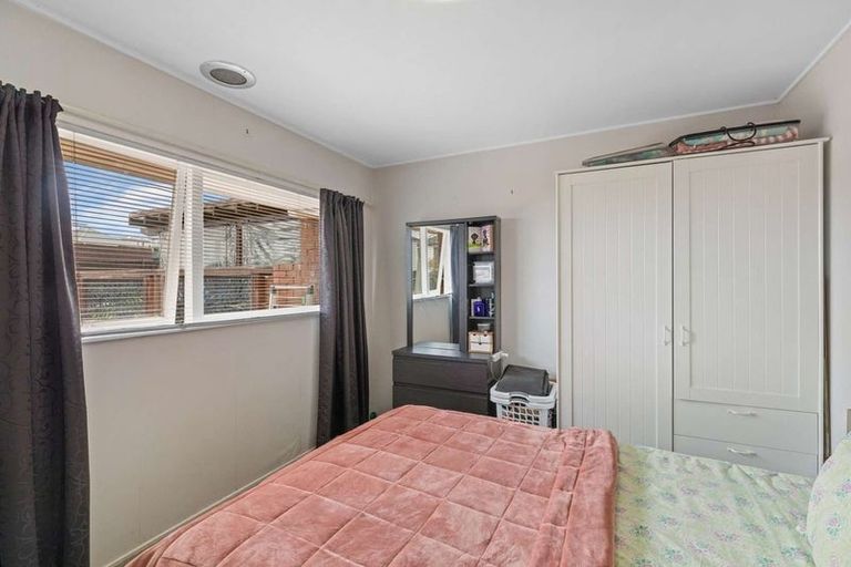 Photo of property in 2/15 Richards Avenue, Papatoetoe, Auckland, 2025