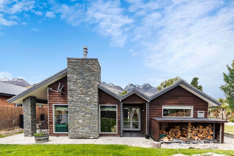 Photo of property in 20 Lochburn Avenue, Glenorchy, 9372