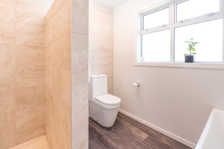 Photo of property in 6 Konini Crescent, Waikanae Beach, Waikanae, 5036