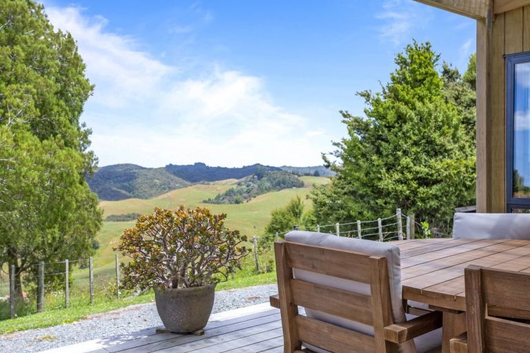Photo of property in 24 Noakes Hill Road, Puhoi, Silverdale, 0994
