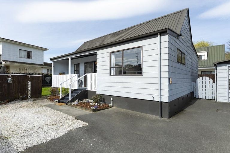 Photo of property in 2/17 Ranui Road, Stoke, Nelson, 7011