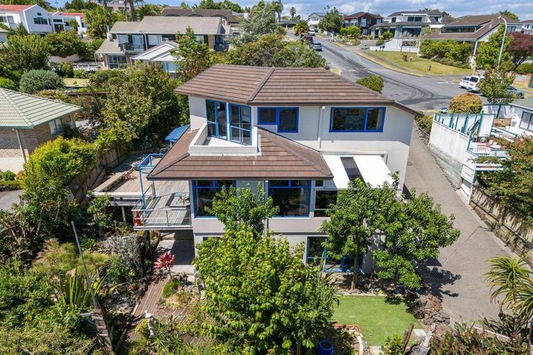 Photo of property in 40 Mccahill Views, Botany Downs, Auckland, 2010