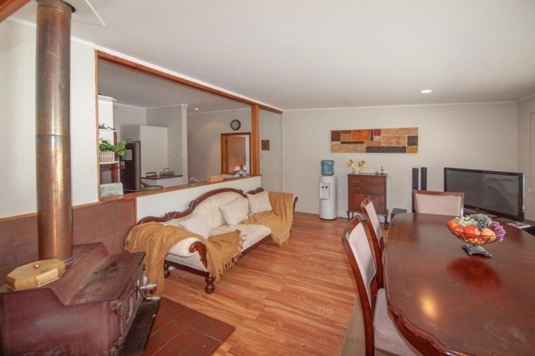 Photo of property in 271 Middleton Road, Glenside, Wellington, 6037