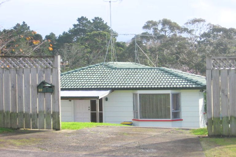Photo of property in 32 Arlette Place, Massey, Auckland, 0614
