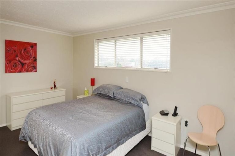 Photo of property in 14 Sevenoaks Drive, Bryndwr, Christchurch, 8053