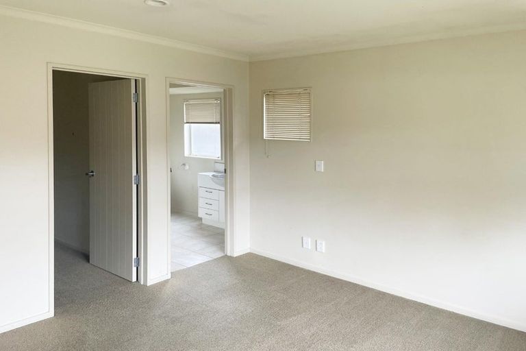 Photo of property in 3 Kilbaha Close, East Tamaki, Auckland, 2013