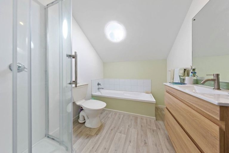 Photo of property in 4/20 Hutchinsons Road, Bucklands Beach, Auckland, 2014