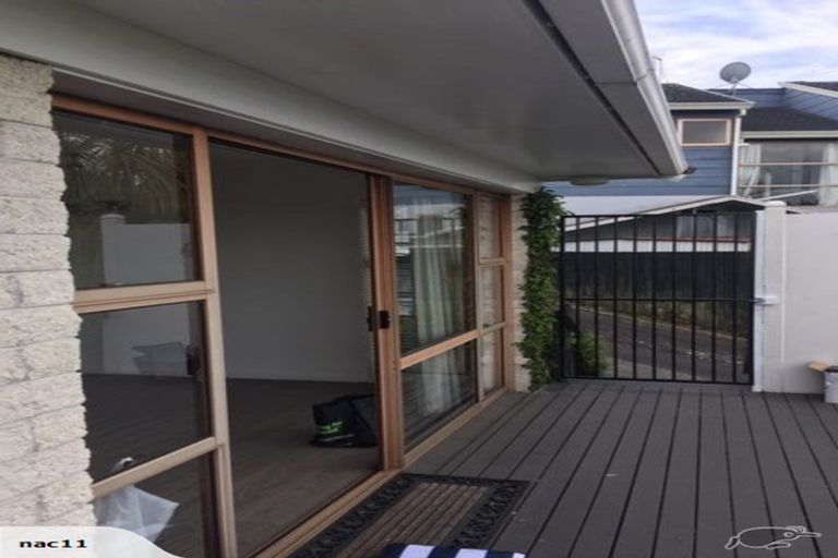 Photo of property in 1/165 Birkenhead Avenue, Birkenhead, Auckland, 0626