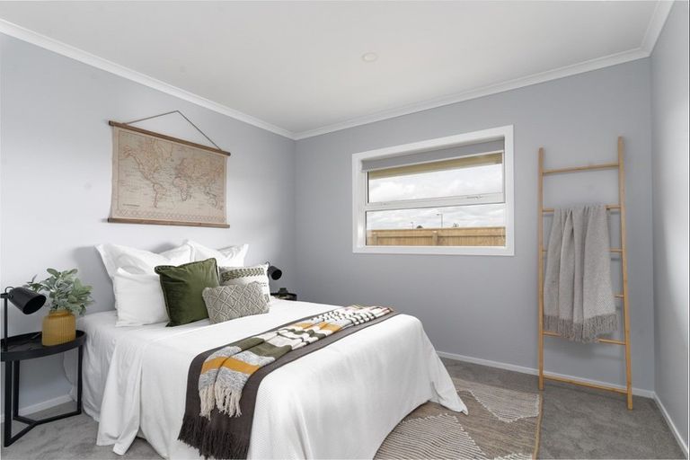 Photo of property in 3 Takahe Drive, Carterton, 5713