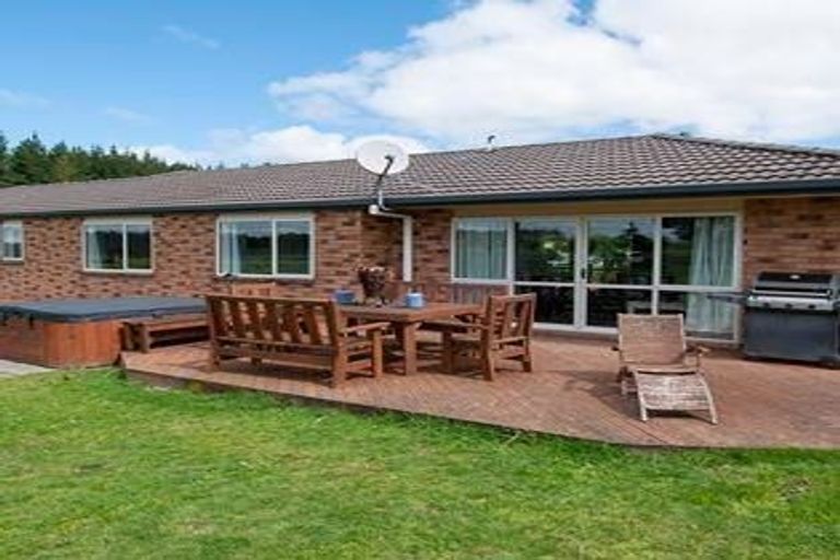 Photo of property in 107 Tuhingamata Road, Oruanui, Taupo, 3384