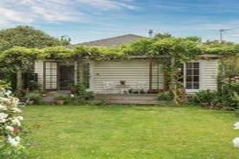 Photo of property in 65 Windermere Road, Papanui, Christchurch, 8053