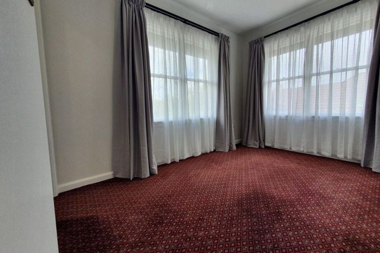 Photo of property in 7 Straven Road, Riccarton, Christchurch, 8011