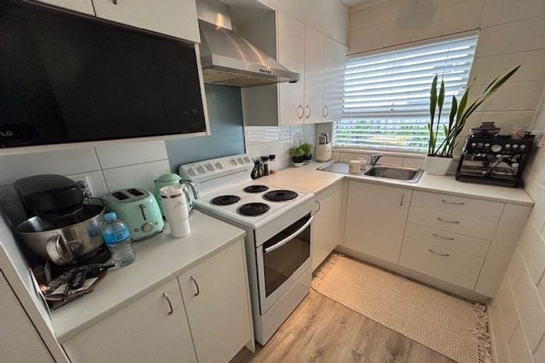 Photo of property in 3/23 Inverness Road, Browns Bay, Auckland, 0630