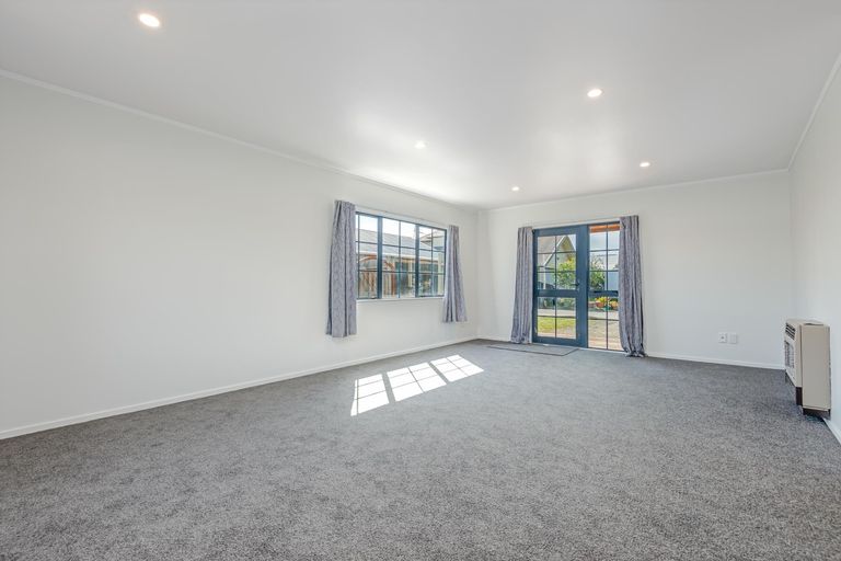 Photo of property in 415 Tremaine Avenue, Takaro, Palmerston North, 4412