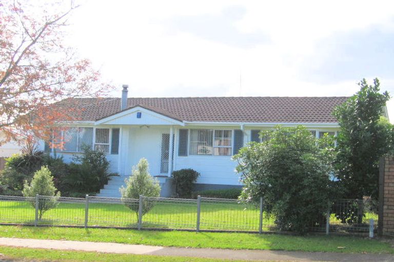 Photo of property in 21 Sikkim Crescent, Clover Park, Auckland, 2019