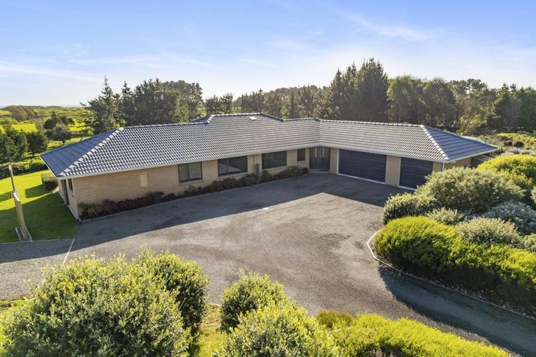 Photo of property in 12 Waitaheke Road, Te Horo, Otaki, 5581