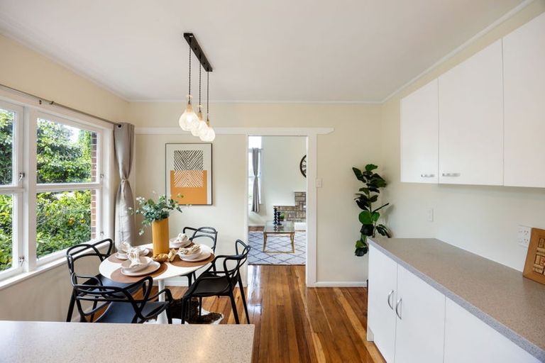 Photo of property in 16 Helena Road, Hillcrest, Hamilton, 3216