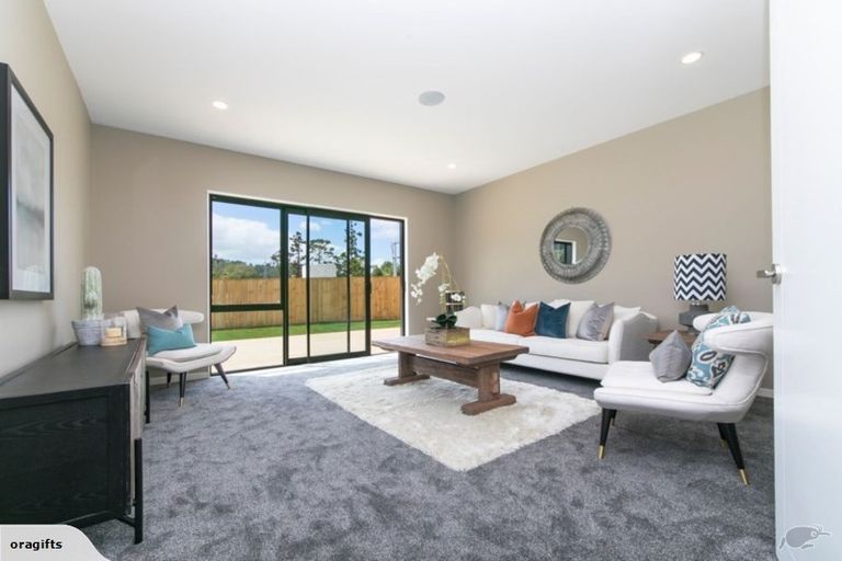 Photo of property in 1 Duchess Way, Riverhead, 0820