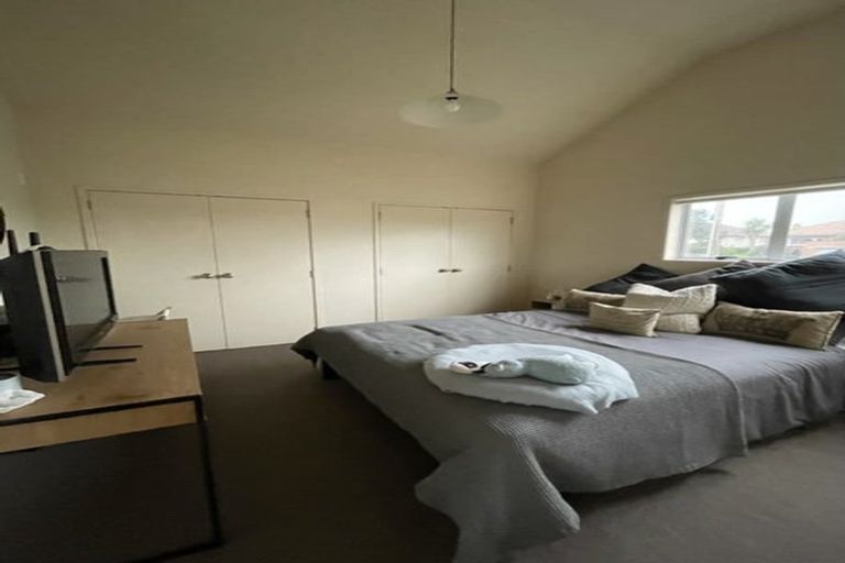 Photo of property in 11 Coronation Street, Belmont, Auckland, 0622