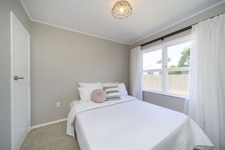 Photo of property in 20 Apollo Parade, Milson, Palmerston North, 4414
