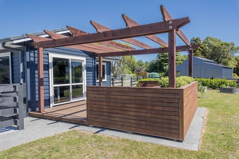 Photo of property in 123 Te Horo Beach Road, Te Horo, Otaki, 5581