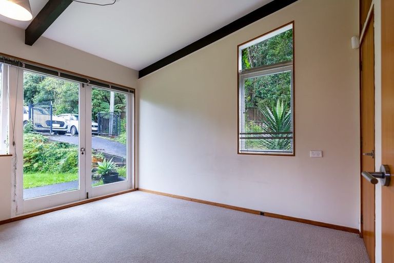Photo of property in 57 Arapito Road, Titirangi, Auckland, 0604