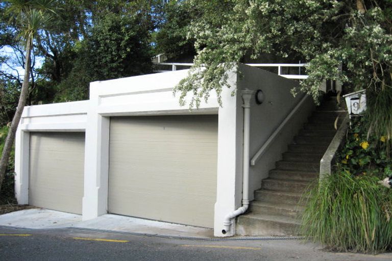 Photo of property in 9 Grove Road, Kelburn, Wellington, 6012