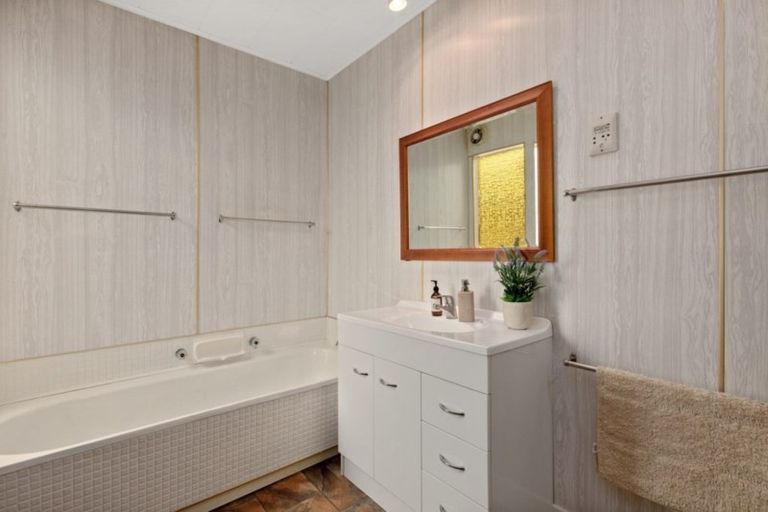 Photo of property in 8 Whites Line West, Woburn, Lower Hutt, 5010