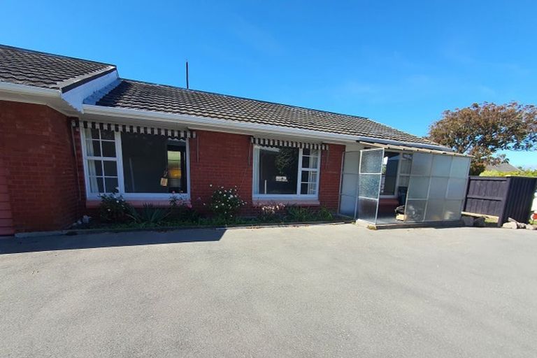 Photo of property in 2/42 Raxworthy Street, Ilam, Christchurch, 8041