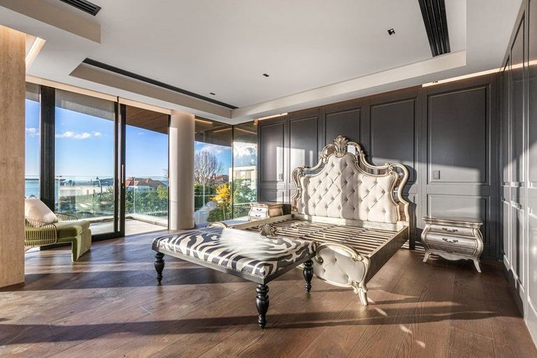 Photo of property in 92 Paritai Drive, Orakei, Auckland, 1071