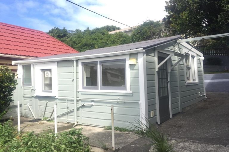 Photo of property in 1 Bidwill Street, Mount Cook, Wellington, 6021