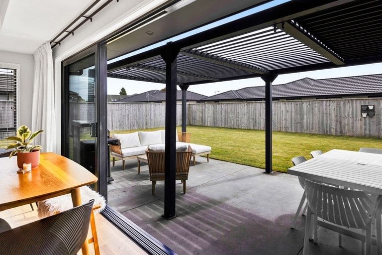 Photo of property in 9 Atutahi Street, Hurdon, New Plymouth, 4310