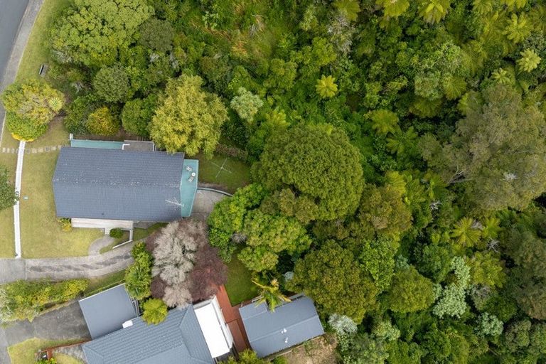 Photo of property in 98 Spinella Drive, Bayview, Auckland, 0629