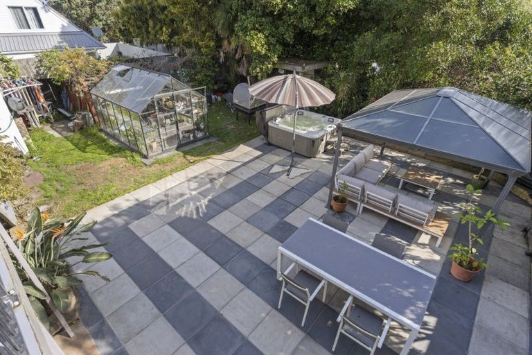 Photo of property in 6 Links Avenue, Mount Maunganui, 3116